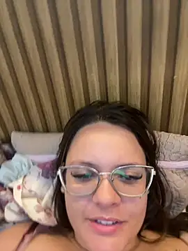 Show de Laryssinha_69 na webcam