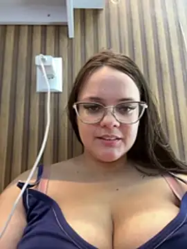 Show de Laryssinha_69 na webcam
