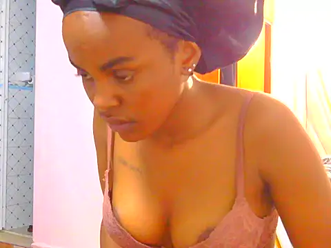 prettysuri22's Webcam Show