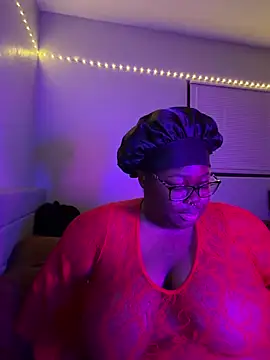 YummyAim299's Webcam Show