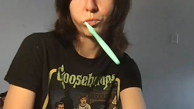 Pokazy przed kamerką – olivertouchedyourshoulder