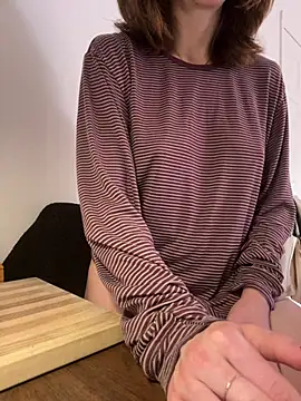 Pokazy przed kamerką – olivertouchedyourshoulder