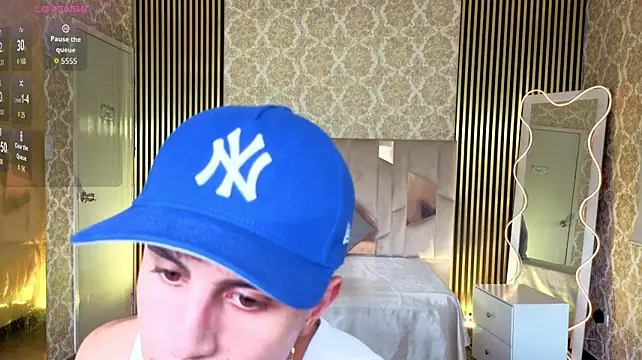 Kyler_tay's Webcam Show