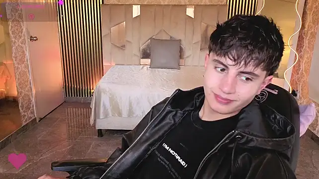 Kyler_tay Adlı Modelin Web Kamerası Şovu