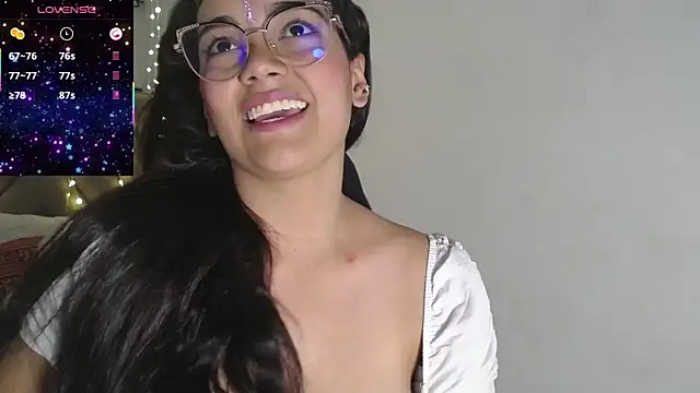 farah_samira 在線直播表演