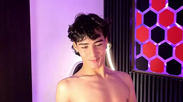SantyFoxxs Show in webcam