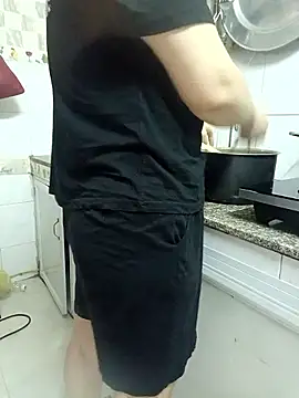 ninilovesex97 现场聊天室