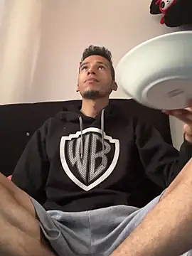 Show modela Liamsexy20 na web-kameri