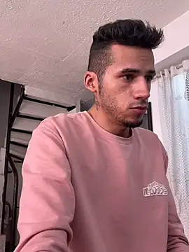 Liamsexy20 webkamerás műsora