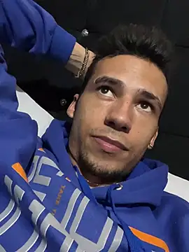 Show modela Liamsexy20 na web-kameri