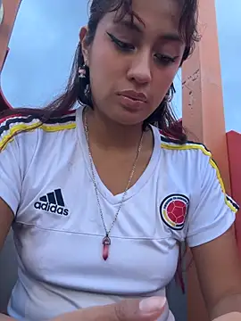 Leyla_collinss_ লাইভ XXX চ্যাট