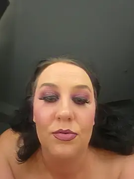 CreamVixen Show in webcam