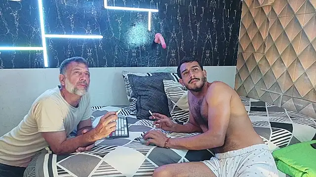 HAZARTHBULLS webkamerás műsora