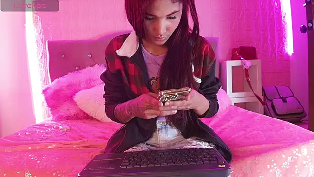 Slut_Nasty Adlı Modelin Web Kamerası Şovu