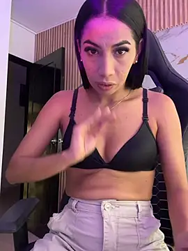 Chat XXX en directo de Naho_19