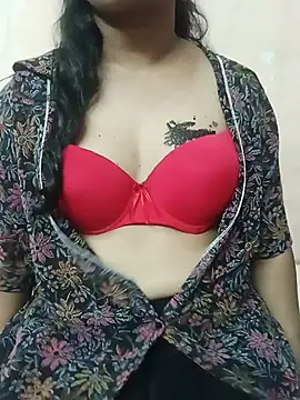 הופעת וובקאם של roopa__