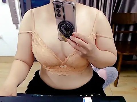 Maia_9999 Pertunjukan Webcam