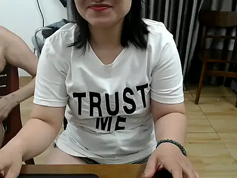 Maia_9999's Webcam Show