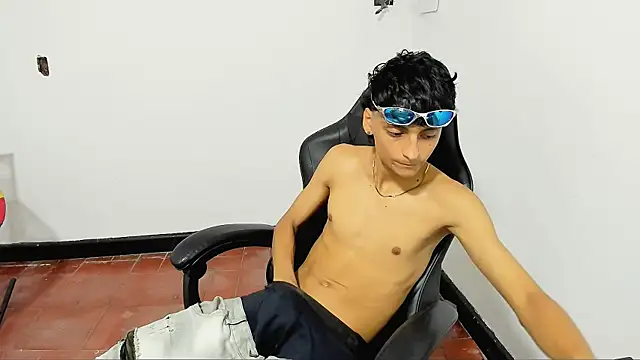 Leal_cute666's Webcam Show