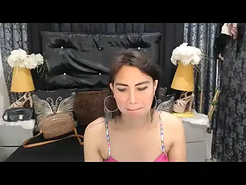Show modela miyakawildforU na web-kameri
