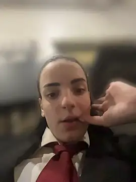 Chat +18 de RoseRowley ao vivo