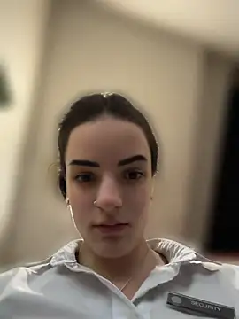 RoseRowley Adlı Modelin Canlı XXX Sohbeti