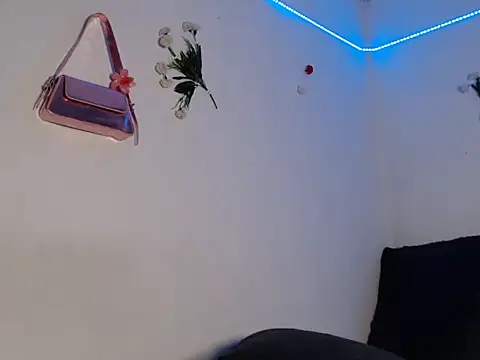 Barbianaa671 Show in webcam