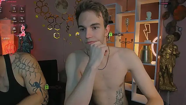 Show modela mike_crist na web-kameri