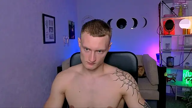 Show modela mike_crist na web-kameri