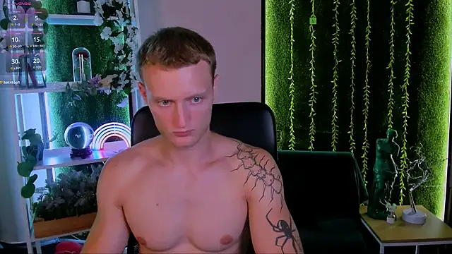 Show modela mike_crist na web-kameri