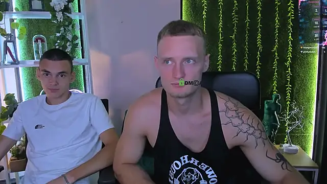 Show modela mike_crist na web-kameri