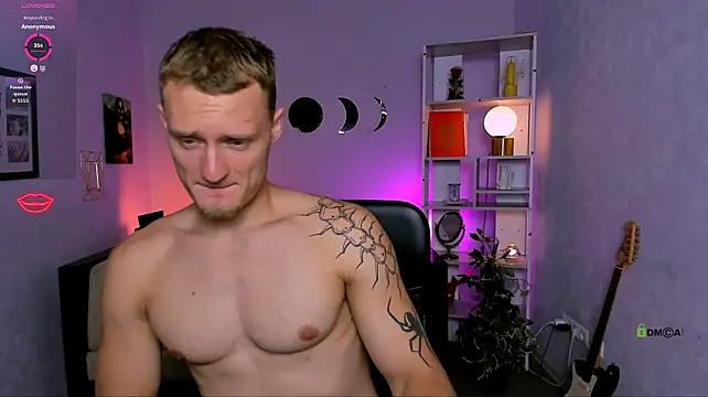 Show modela mike_crist na web-kameri