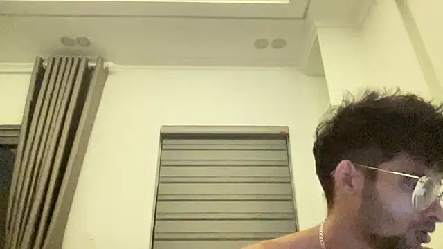 trillionzrecords249 Show in webcam