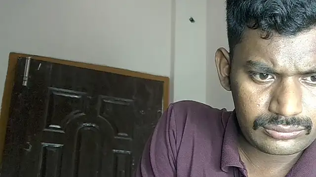 sniperr_boy Pertunjukan Webcam