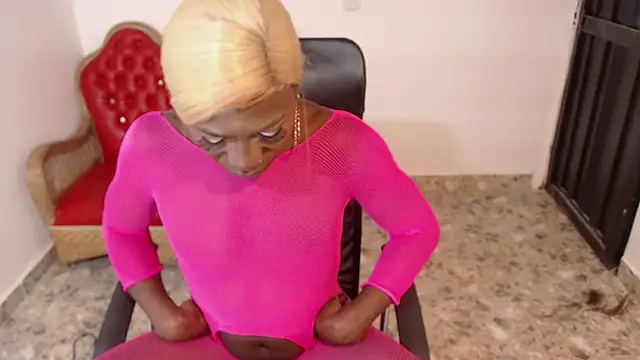 Cherykataleiyha Show in webcam