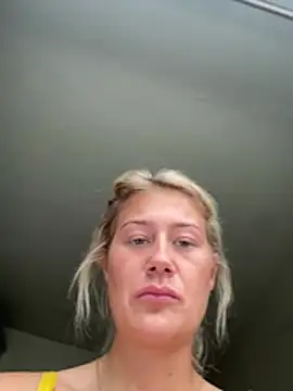 quirkyprincess Show in webcam