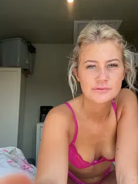 quirkyprincess Webcam Show