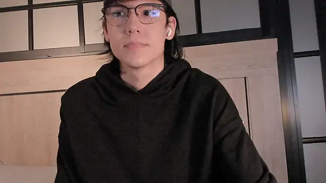 Daphne_and_Roger_'s Live Chat Room
