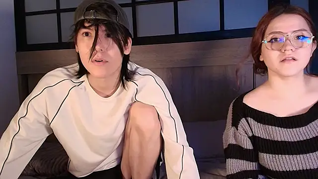 Daphne_and_Roger_'s Webcam Show