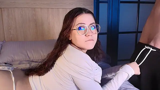 Daphne_and_Roger_'s Webcam Show