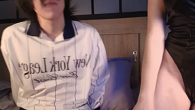 Daphne_and_Roger_'s Webcam Show