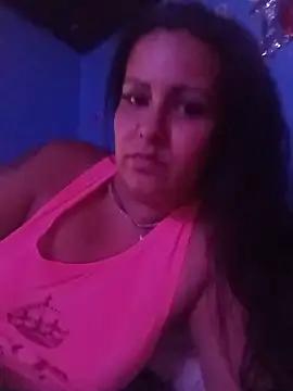 צ'אט XXX בשידור חי של tamara032