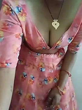 ShilpaSharma's Live XXX Chat