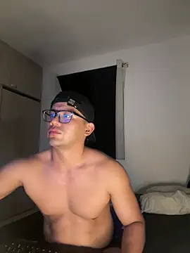 ENZODELEON webcam show