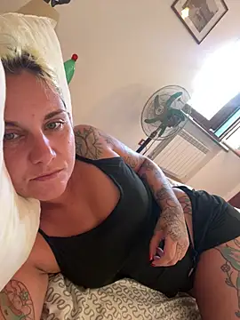 Sofia_beee Webcam show