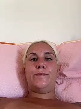 Sofia_beee Webcam show