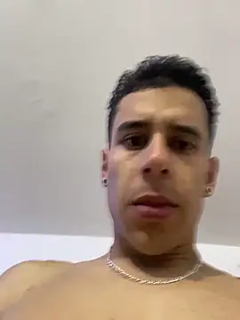 Show modela jhuan99 na web-kameri