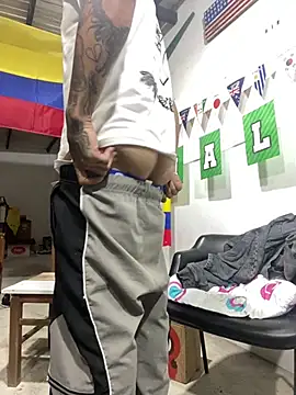 jhuan99 Show Webcam