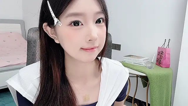Yoyo33355 网络视讯表演