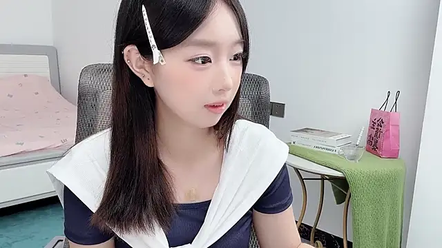 Yoyo33355 网络视讯表演